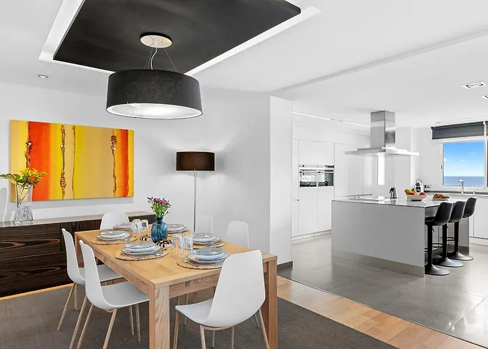 Apartamento Frontline With Terrace Radazul